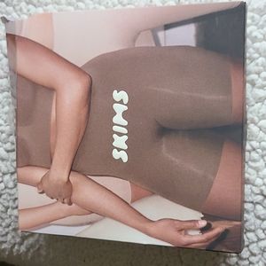 Skims Sculpting Short